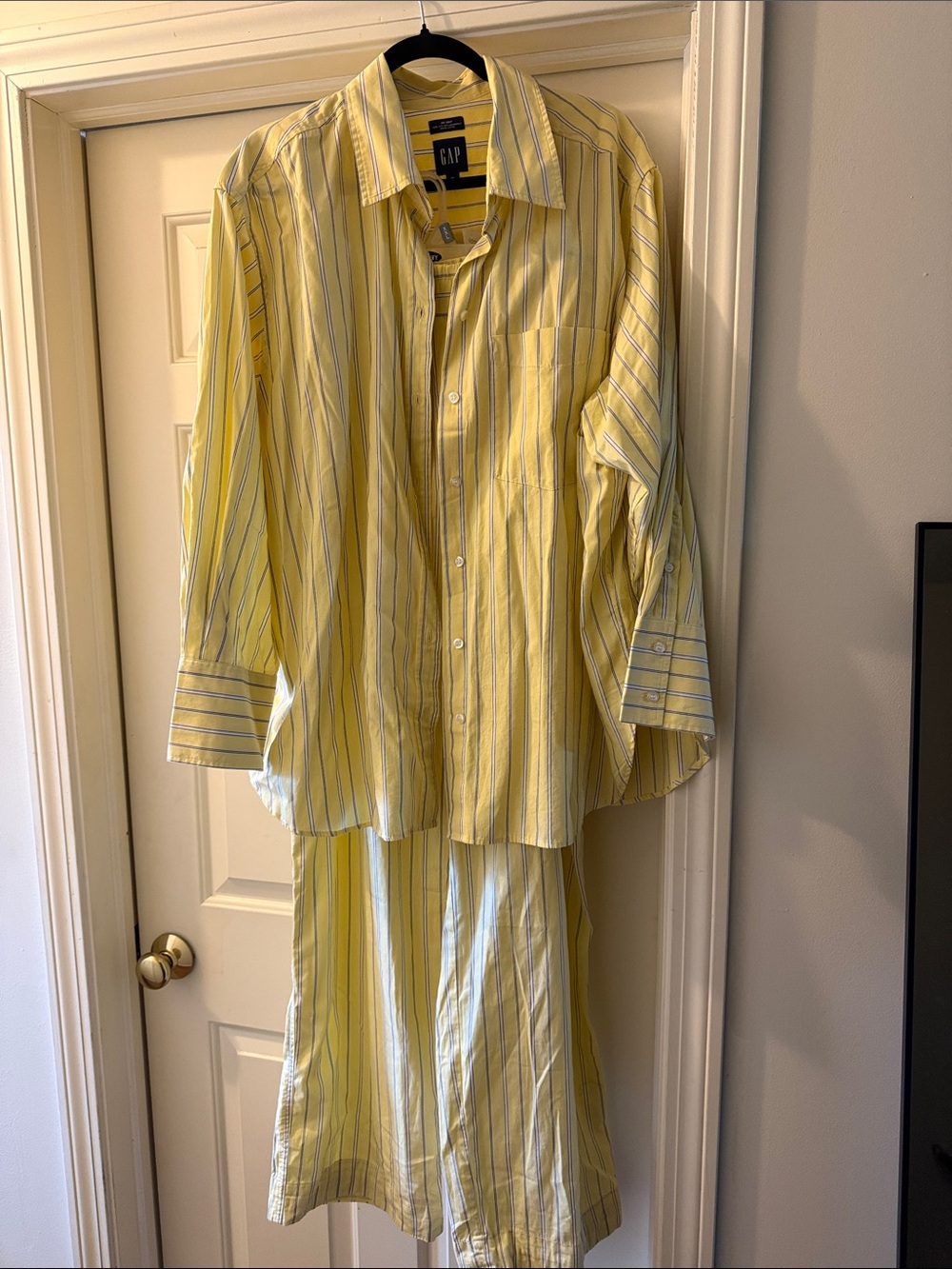 GAP Yellow Stripe Women’s Pants Set